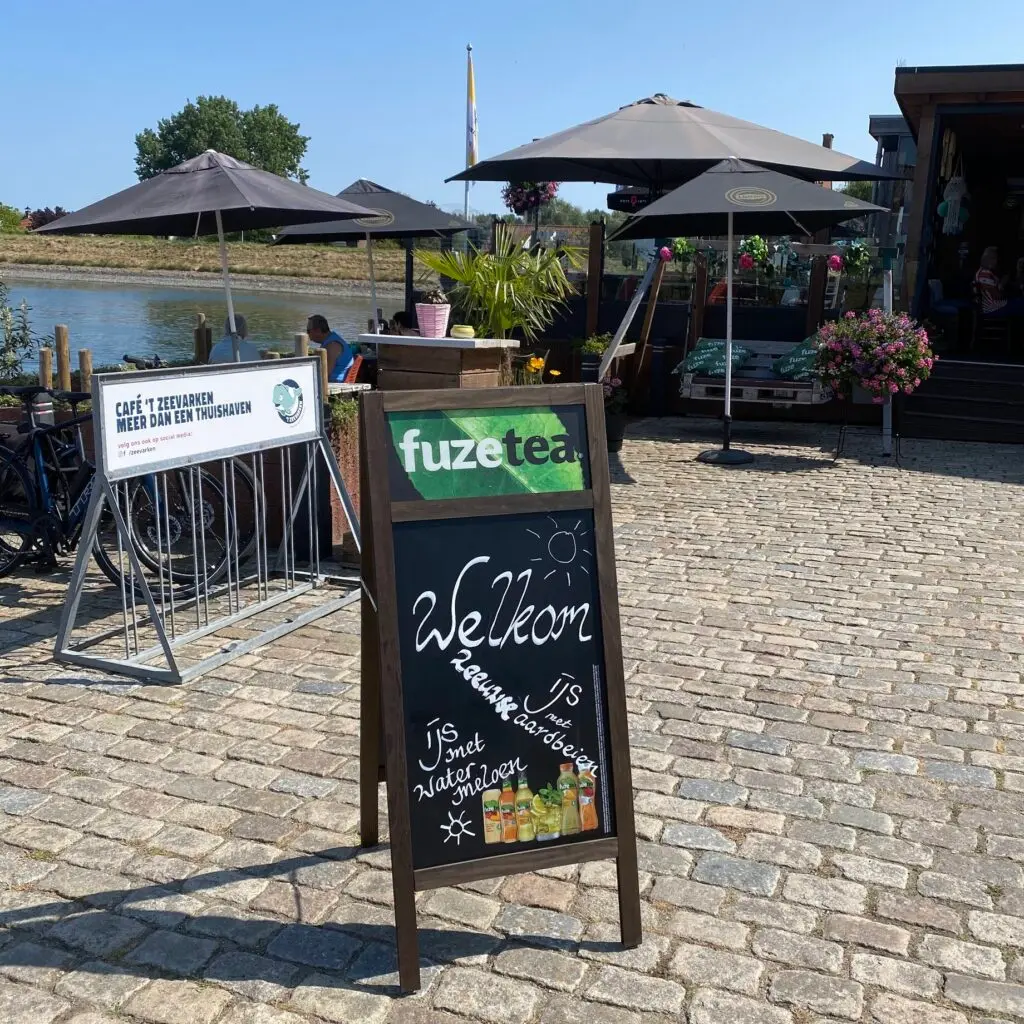 Fahrradständer beim bistro ’t Zeevarken