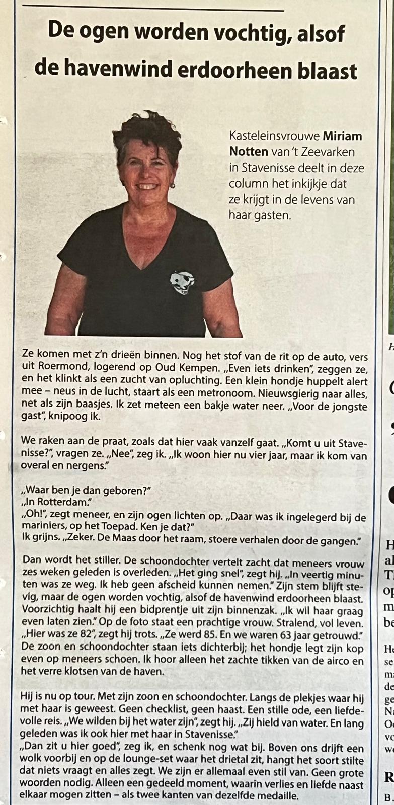 De ogen worden vochtig, alsof de havenwind erdoorheen blaast